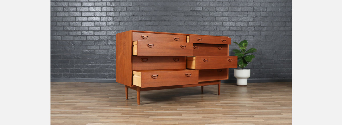 Mid-Century Danish Modern Teak 8-Drawer Dresser
