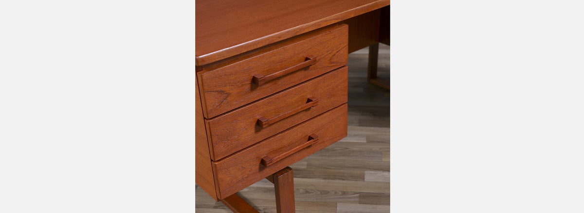 Henning Jensen & Torbin Valeur Teak Desk with Bookcase for Dyrlund