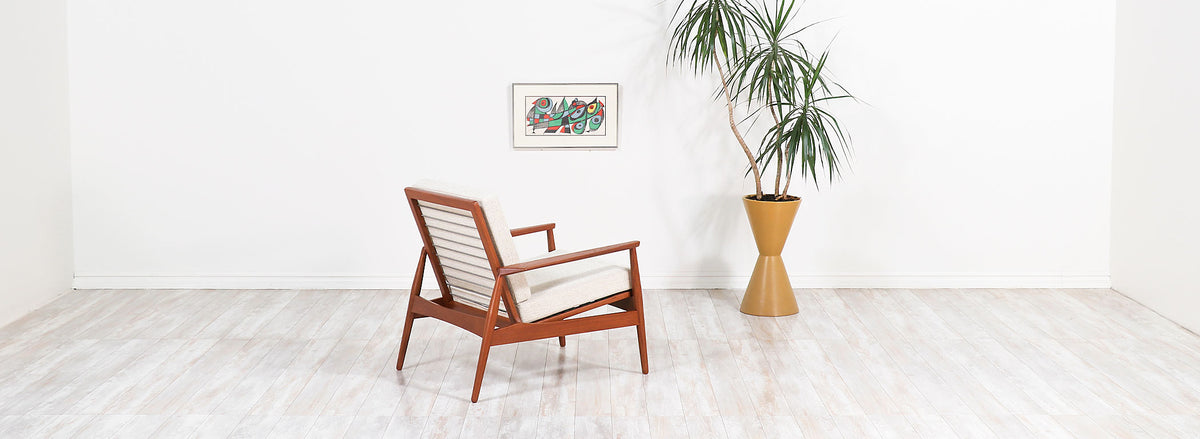Danish Modern Sculpted Teak Lounge Chair