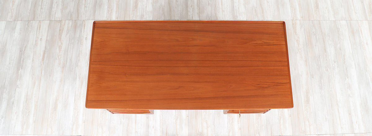 Peter Lovig Nielsen Floating-Top Executive Desk