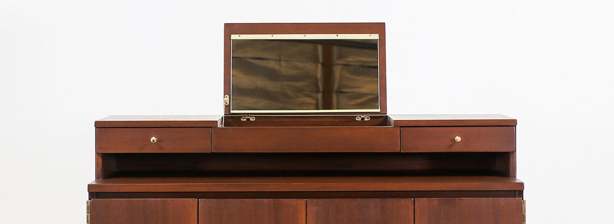 Paul McCobb "Irwin Collection" Bachelor's Chest of Drawers for Calvin Furniture