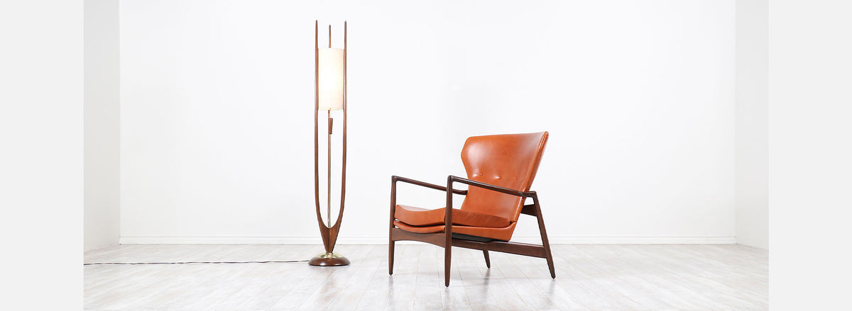 Mid-Century Modern Sculpted Walnut Floor Lamp by Modeline 9