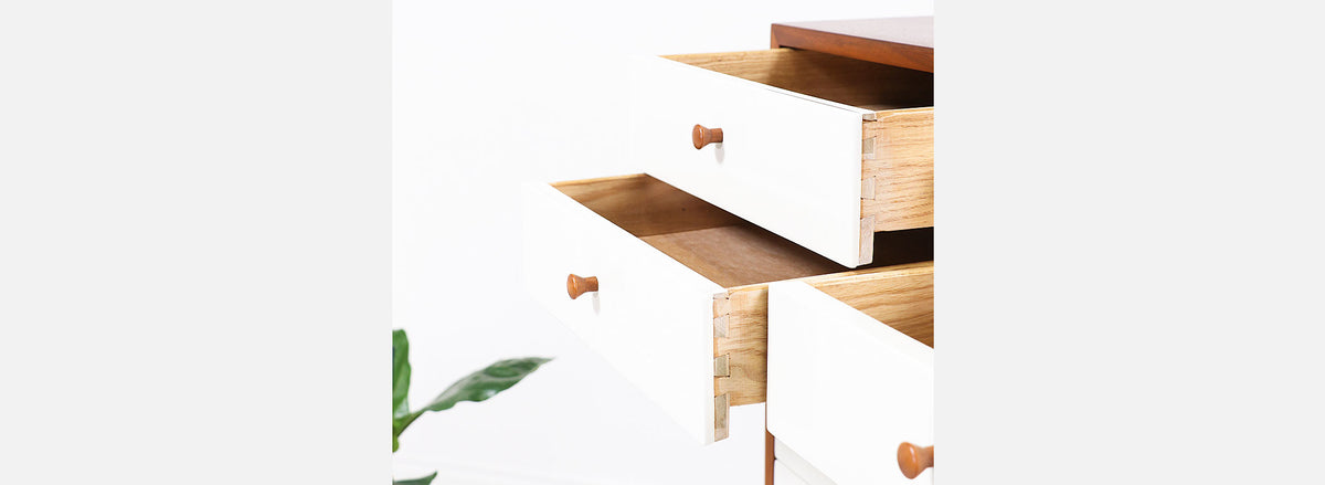 Milo Baughman Two-Tone Lacquered & Walnut Chest of Drawers for Glenn of California