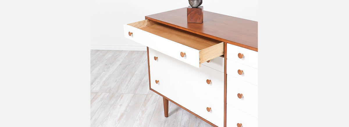 Milo Baughman Two-Tone Lacquered & Walnut Dresser for Glenn of California 3