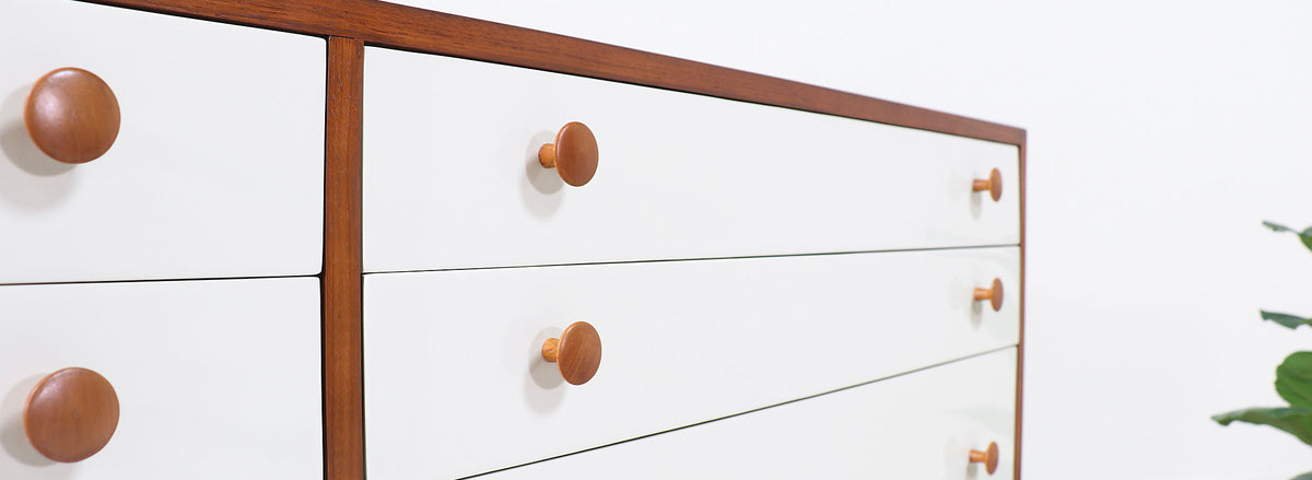 Milo Baughman Two-Tone Lacquered & Walnut Dresser for Glenn of California 3