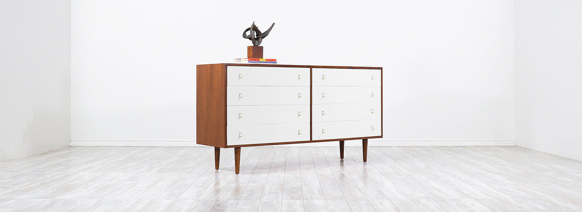 Milo Baughman Two-Tone Lacquered & Walnut 8-Drawer Dresser for Glenn of California