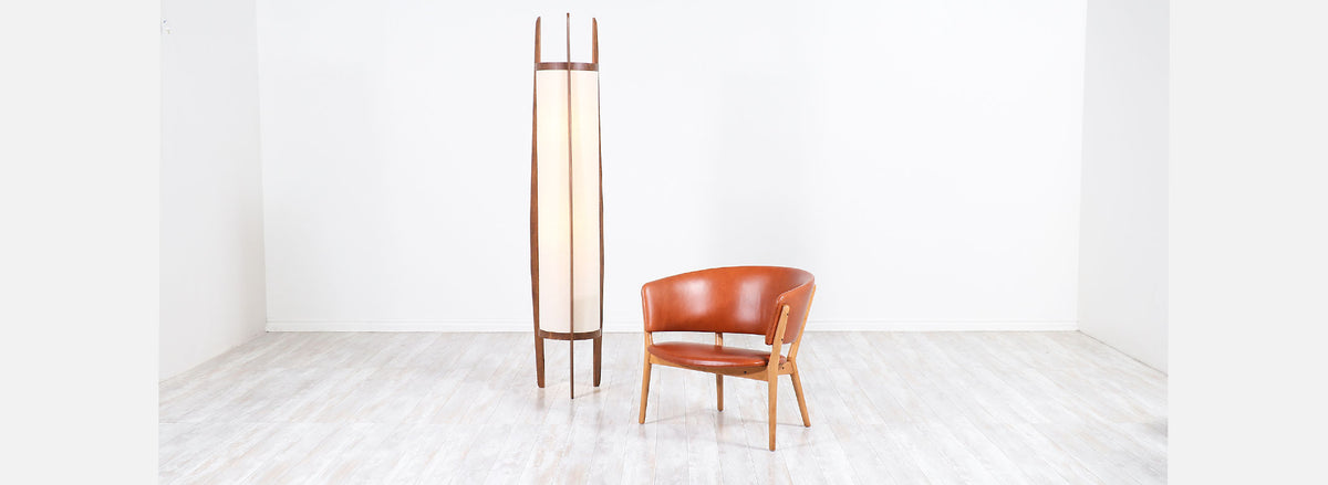 Mid-Century Modern Monumental Sculpted Floor Lamp by Modeline 