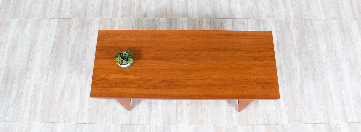 Illum Wikkelsø Model ML-115 Coffee Table for Mikael Laursen 