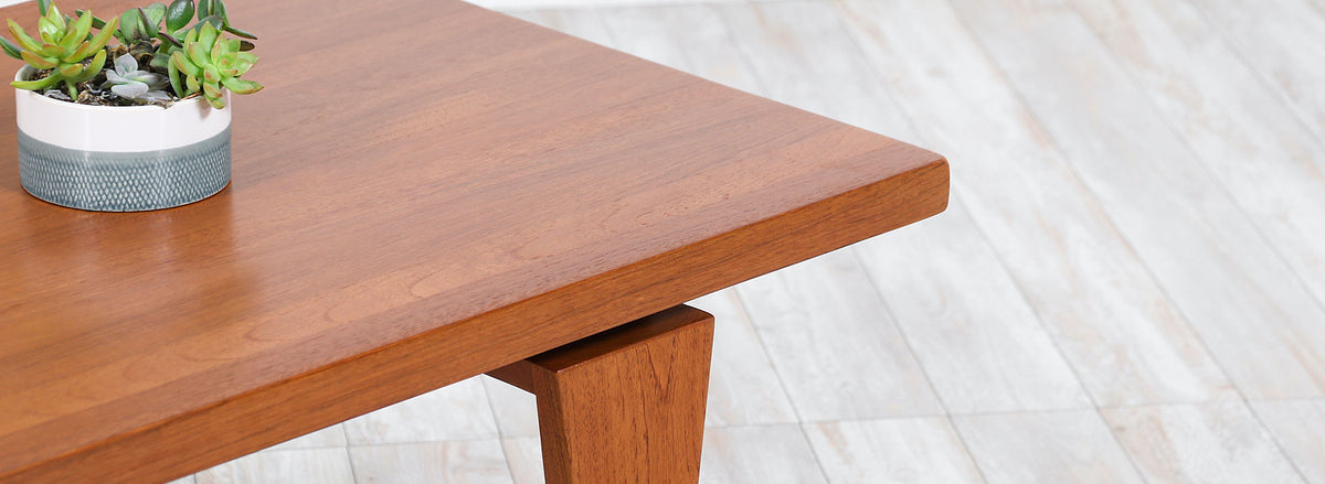 Illum Wikkelsø Model ML-115 Coffee Table for Mikael Laursen 