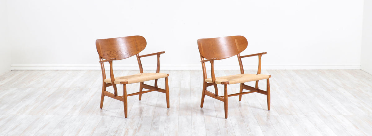 Pair of Hans J. Wegner CH-22 Lounge Chairs for Carl Hansen & Søn 