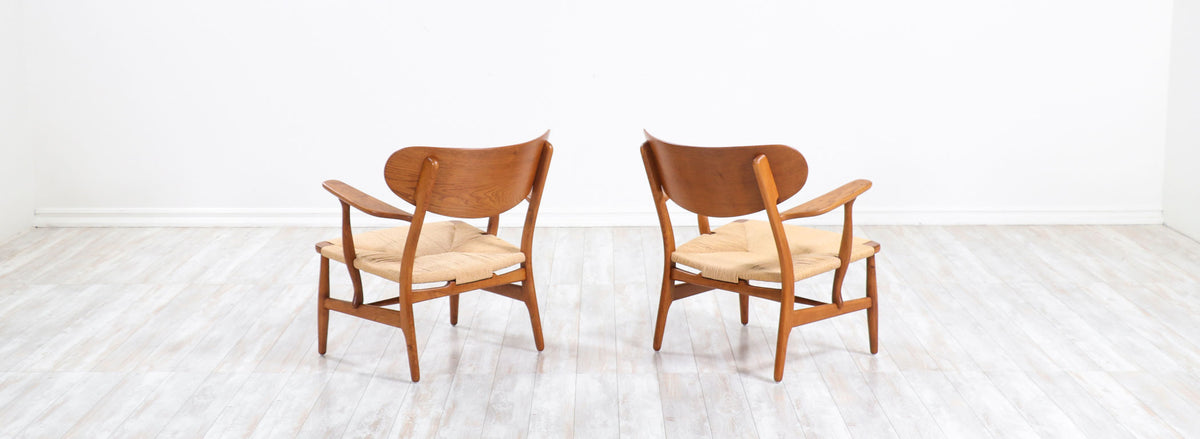 Pair of Hans J. Wegner CH-22 Lounge Chairs for Carl Hansen & Søn 