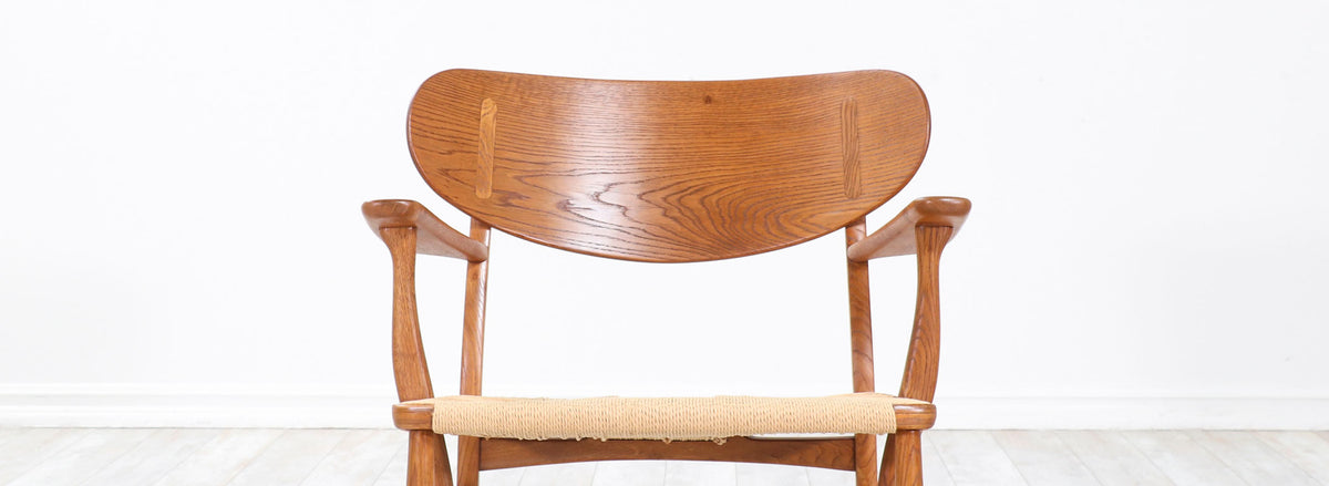 Pair of Hans J. Wegner CH-22 Lounge Chairs for Carl Hansen & Søn 