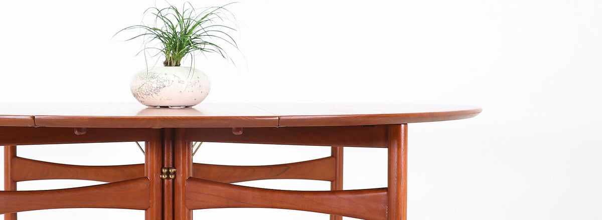 Peter Hvidt & Orla Mølgaard Nielsen Gate-Leg Dining Table for Søborg Møbelfabrik