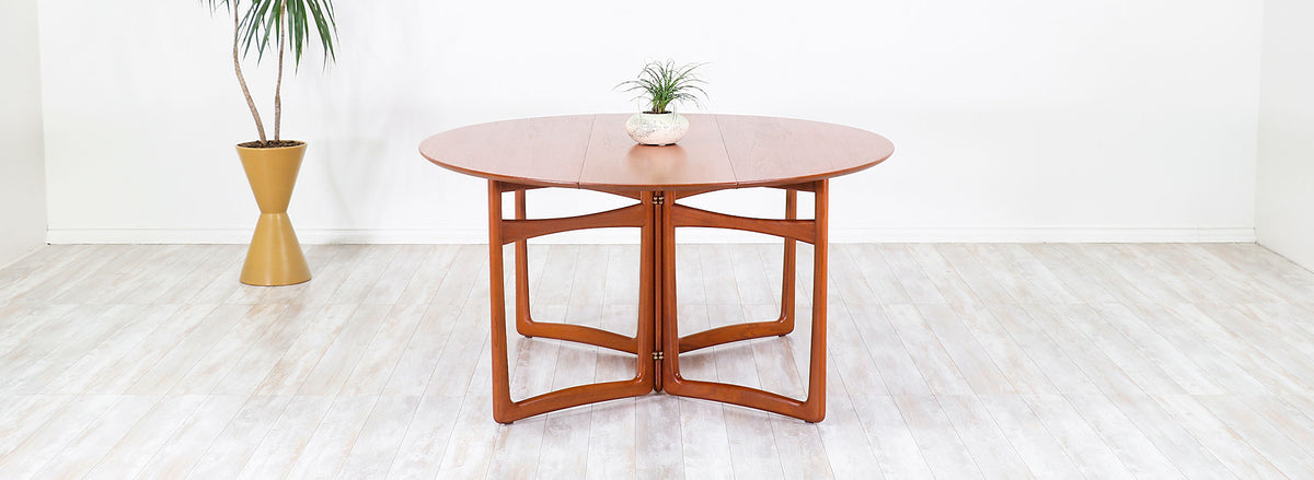 Peter Hvidt & Orla Mølgaard Nielsen Gate-Leg Dining Table for Søborg Møbelfabrik