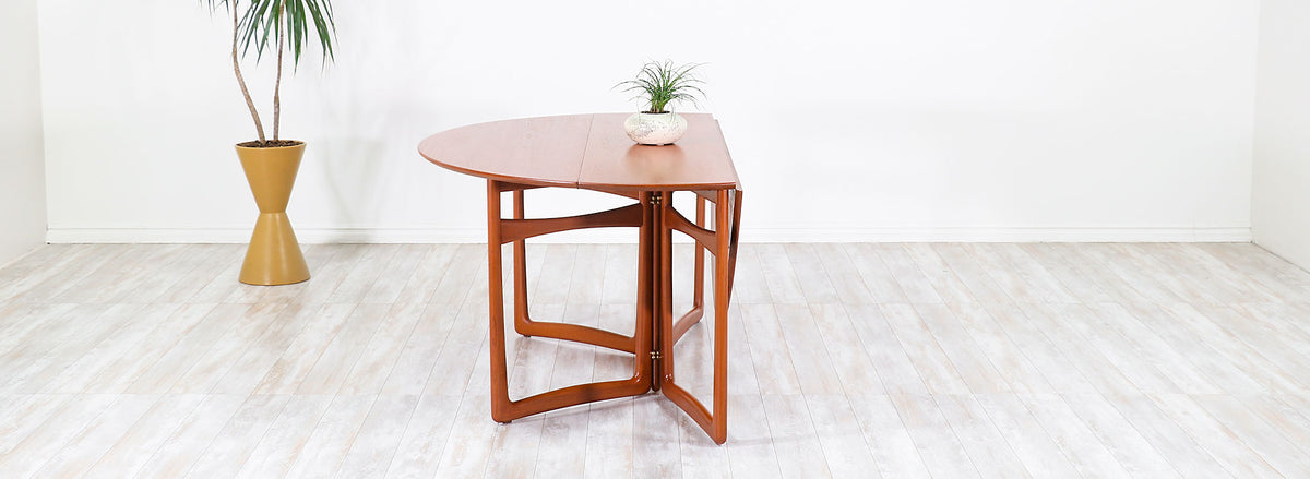 Peter Hvidt & Orla Mølgaard Nielsen Gate-Leg Dining Table for Søborg Møbelfabrik