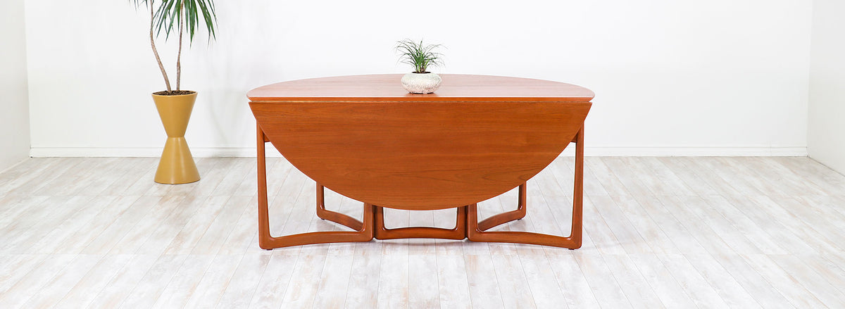 Peter Hvidt & Orla Mølgaard Nielsen Gate-Leg Dining Table for Søborg Møbelfabrik