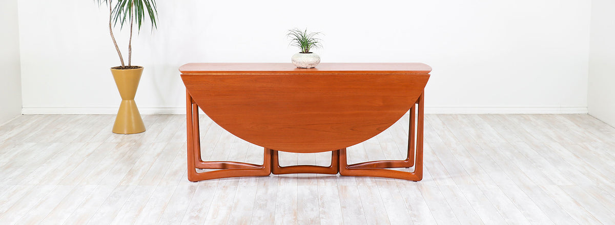 Peter Hvidt & Orla Mølgaard Nielsen Gate-Leg Dining Table for Søborg Møbelfabrik