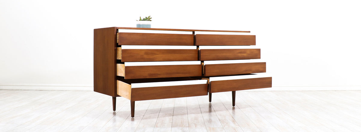 Mid-Century Modern 8-Drawer Dresser by American of Martinsville 