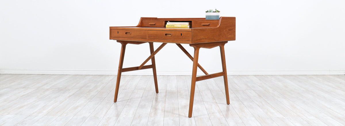 Arne Wahl Iversen Model-64 Writing Desk for Vinde Møbelfabrik