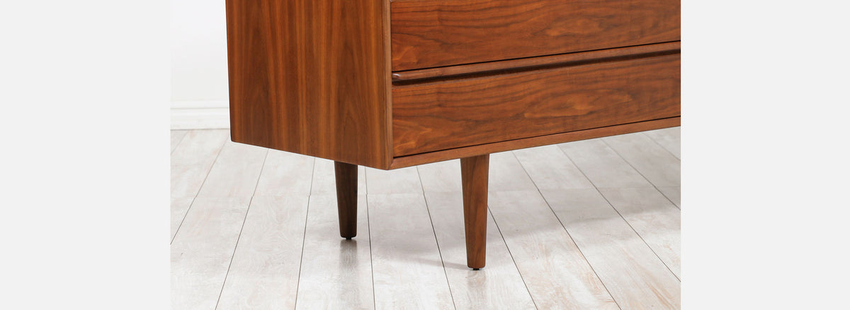 Mid-Century Modern 8-Drawer Walnut Dresser by Westnofa 898