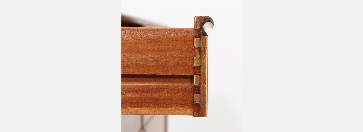 Mid-Century Modern 8-Drawer Walnut Dresser by Westnofa 898