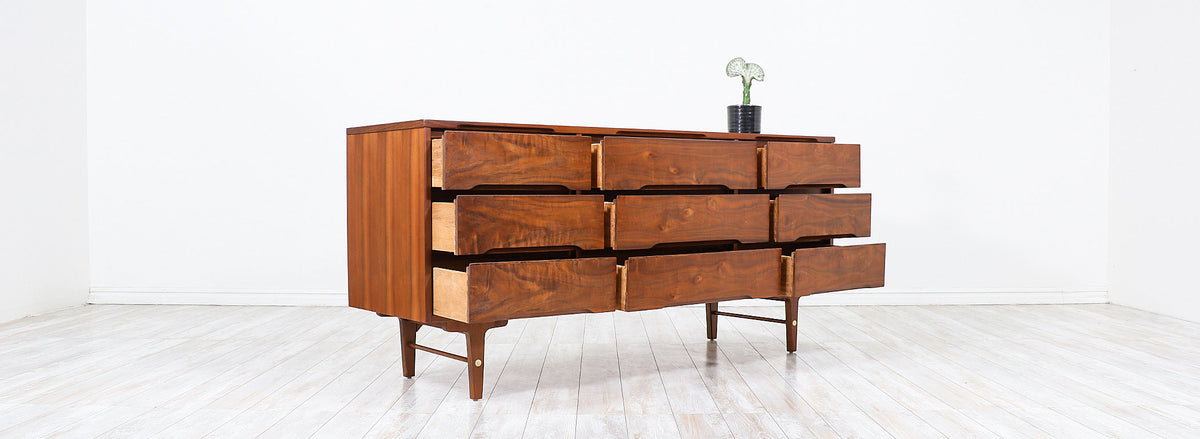 Mid-Century Modern 9-Drawer Dresser by Stanley Furniture