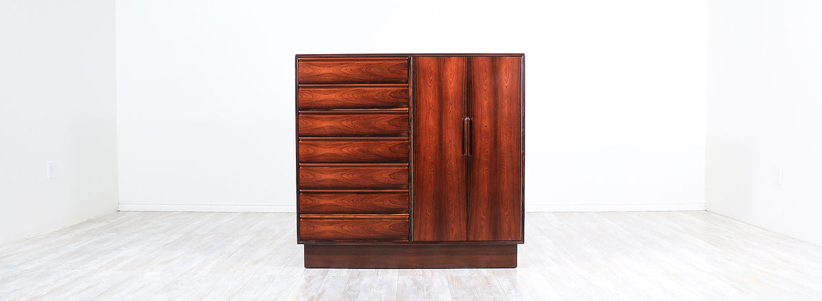 Mid-Century Modern Brazilian Rosewood Bachelor Chest of Drawers 2