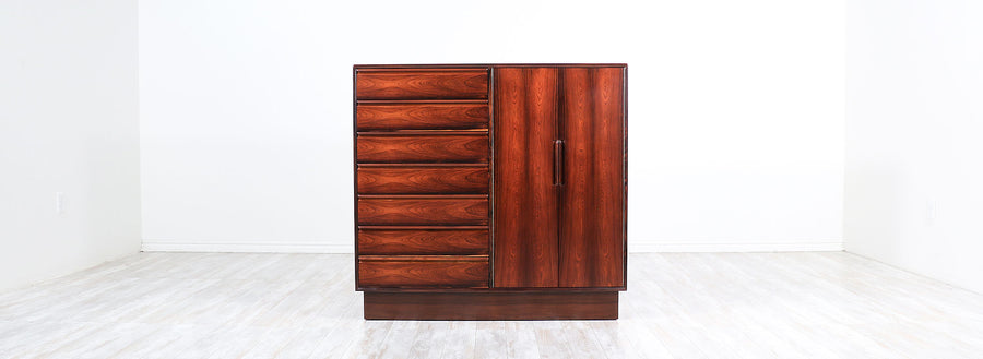 Mid-Century Modern Brazilian Rosewood Bachelor Chest of Drawers 2