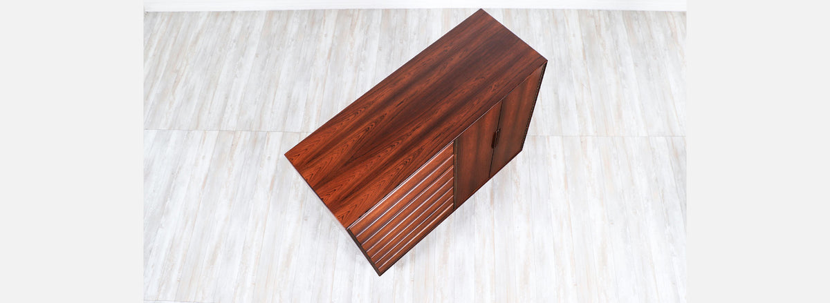 Mid-Century Modern Brazilian Rosewood Bachelor Chest of Drawers 2
