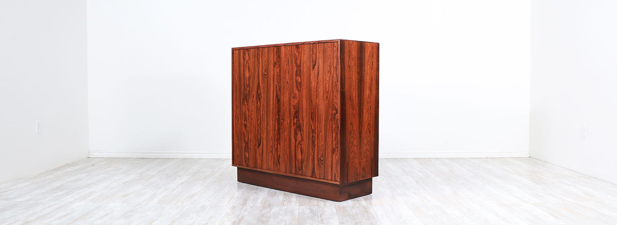 Mid-Century Modern Brazilian Rosewood Bachelor Chest of Drawers 2