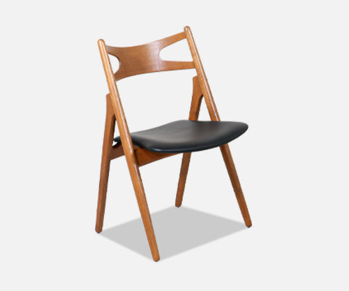 Hans J. Wegner "Sawbuck" CH-29 Desk Side for Carl Hansen & Søn