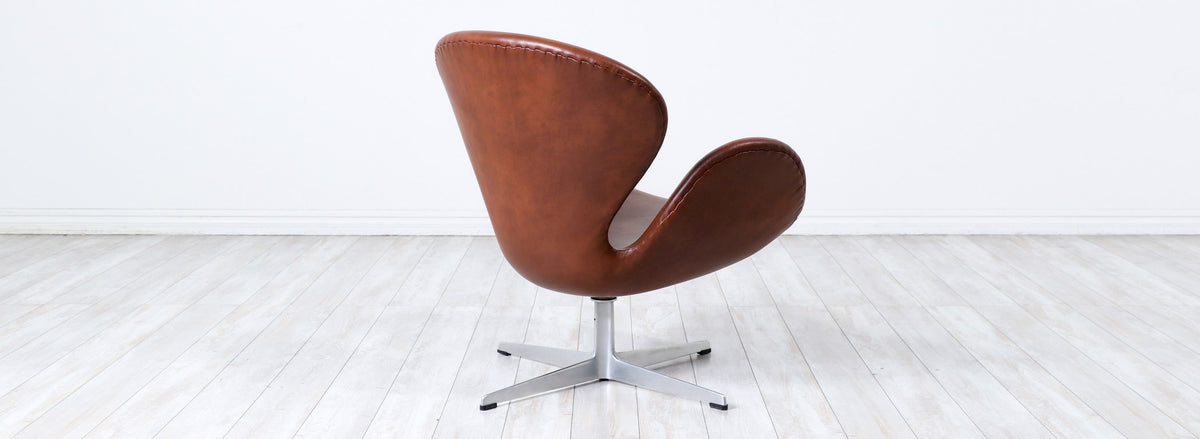 Vintage Arne Jacobsen Cognac Leather "Swan" Chair for Fritz Hansen