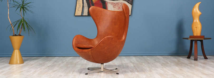 Arne Jacobsen Leather "Egg" Chair for Fritz Hansen