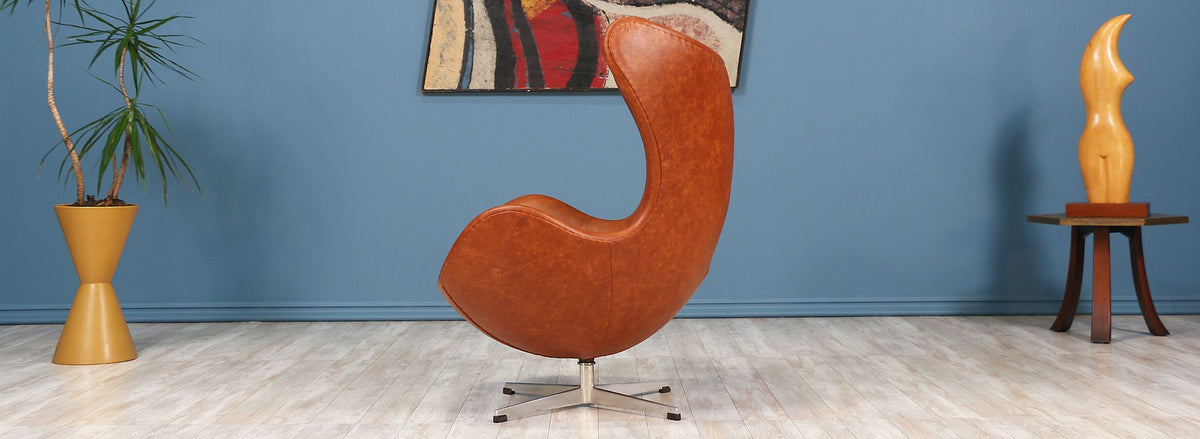 Arne Jacobsen Leather "Egg" Chair for Fritz Hansen