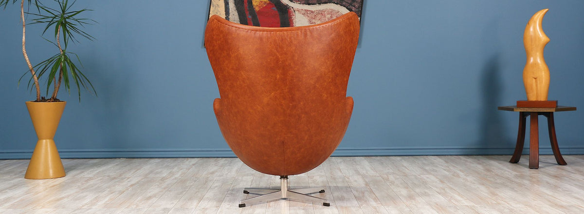 Arne Jacobsen Leather "Egg" Chair for Fritz Hansen