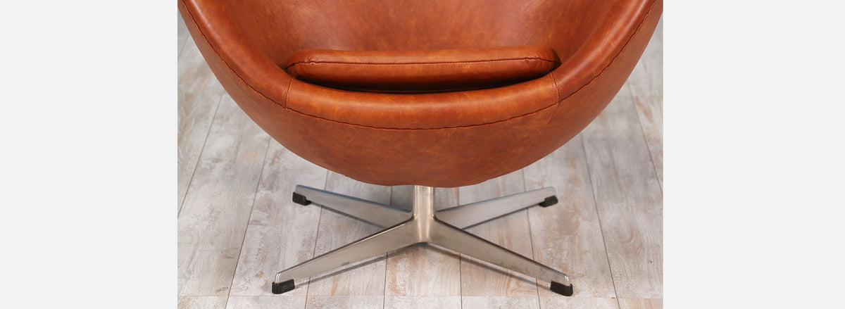 Arne Jacobsen Leather "Egg" Chair for Fritz Hansen