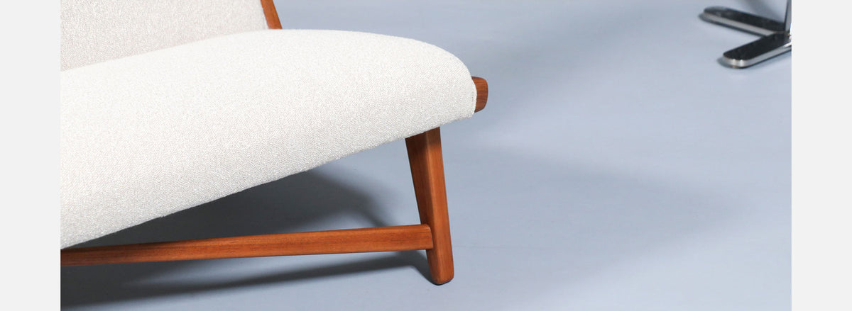 Early Hans J. Wegner JH-555 Sofa for Johannes Hansen