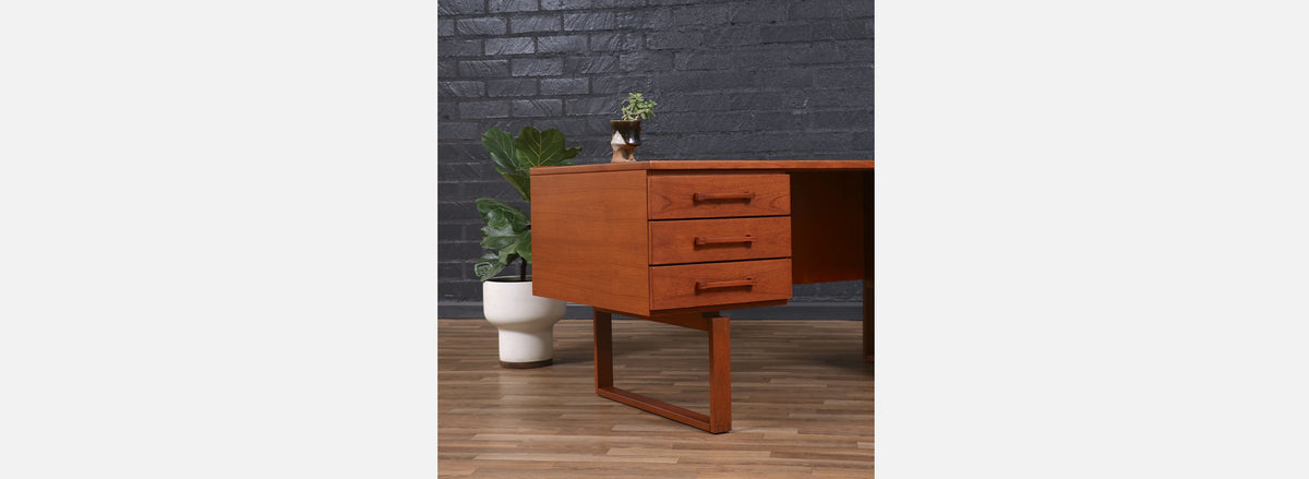 Henning Jensen & Torbin Valeur Teak Desk with Bookcase for Dyrlund