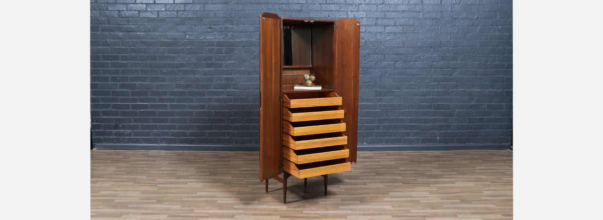 Jack Cartwright Gentlemen's Wardrobe Dressing Cabinet w/ Mirror