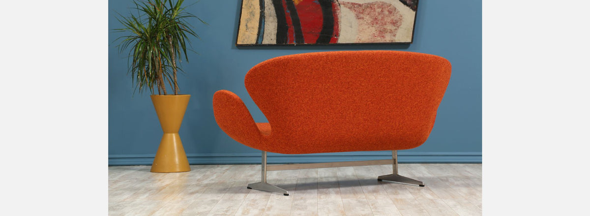Arne Jacobsen “Swan” Sofa for Fritz Hansen