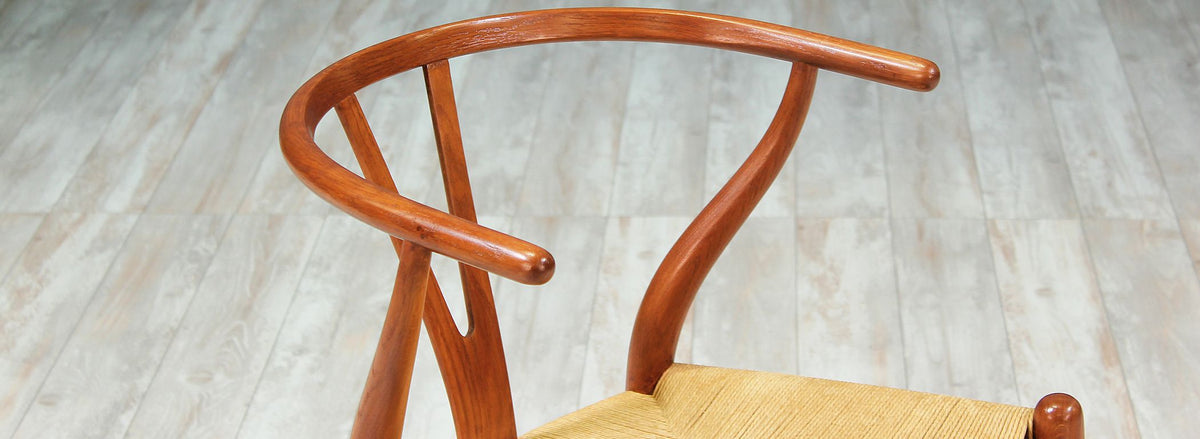 Hans J. Wegner ''Wishbone'' CH-24 Dining Chairs for Carl Hansen & Søn