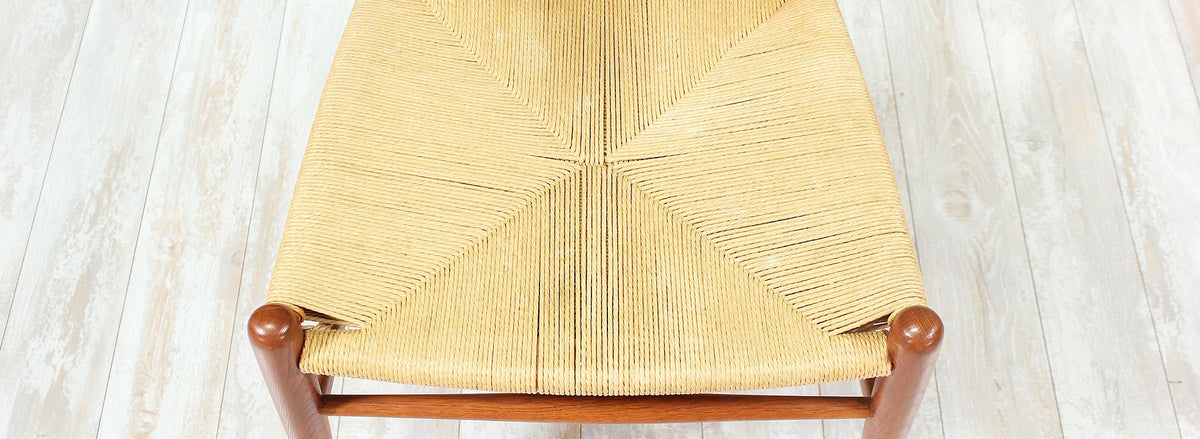 Hans J. Wegner ''Wishbone'' CH-24 Dining Chairs for Carl Hansen & Søn