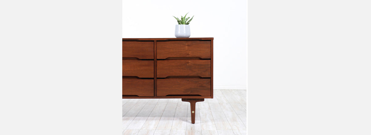 Mid-Century Modern Walnut 9-Drawer Dresser by Stanley Furniture