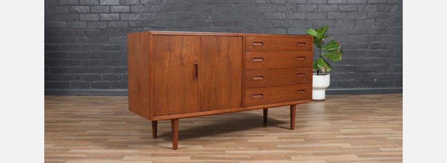 Carlo Jensen Bi-Folding Door Walnut Credenza for Hundevad & Co.