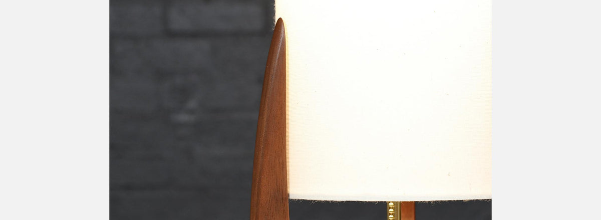 David Shreve Sculptural Walnut Table Lamp for V.H. Woolums