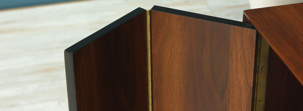Swedish Modern Free-Standing Bookshelf Unit