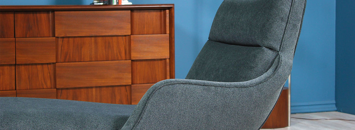 Vladimir Kagan "Erica" Chaise Lounge for Weiman Preview Furniture