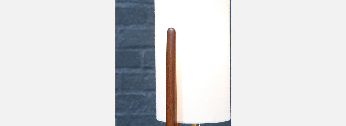 Mid-Century Modern Sculptural Table Lamp by R & J Manufacturing