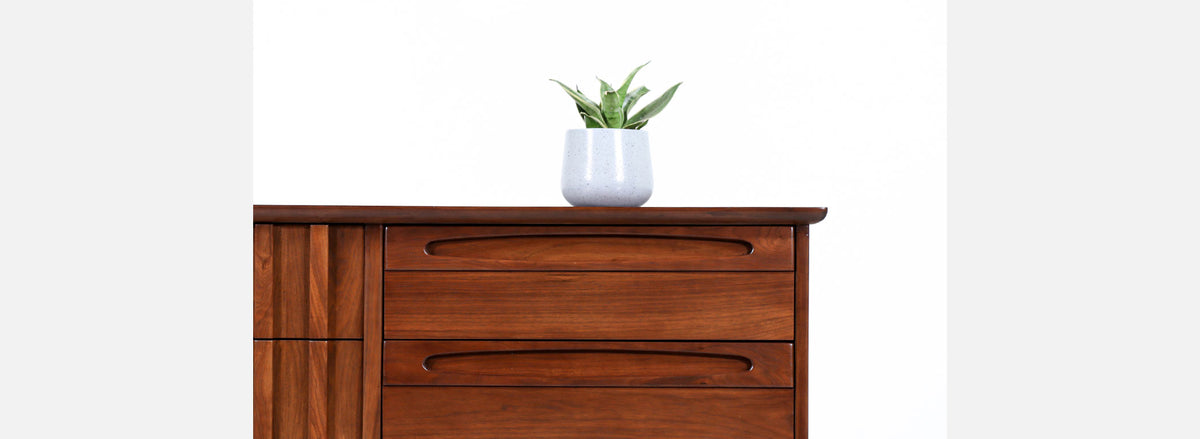 Mid-Century Modern 9-Drawer Dresser by American of Martinsville 