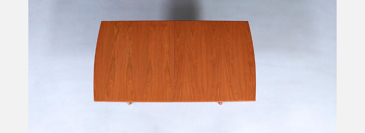 Mid Century Modern Butterfly-Leaf Dining Table by Peter Hayward